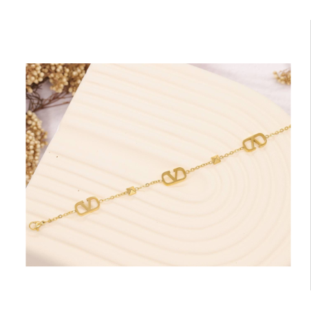  Women's Bracelet